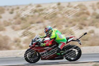 media/May-05-2025-Moto Forza (Mon) [[3c1838c5e5]]/2-B Group/Session 3 (Panning Test Turn 14 Inside)/